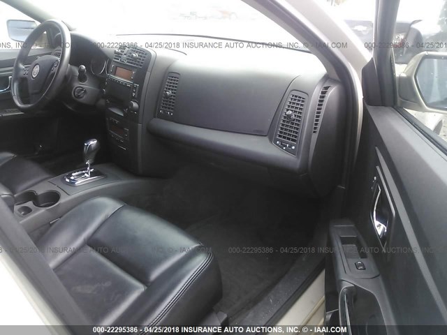 1G6DM57T270181490 - 2007 CADILLAC CTS Champagne photo 5