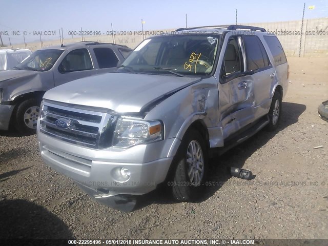 1FMJU1H56DEF21971 - 2013 FORD EXPEDITION XLT/KING RANCH SILVER photo 2