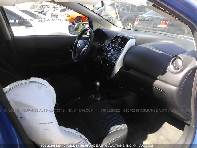 3N1CE2CPXFL378375 - 2015 NISSAN VERSA NOTE S/S PLUS/SV/SL/SR BLUE photo 5