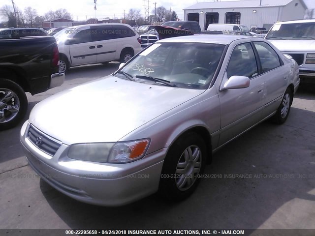 JT2BG22K1Y0469102 - 2000 TOYOTA CAMRY CE/LE/XLE 银色 照片 2