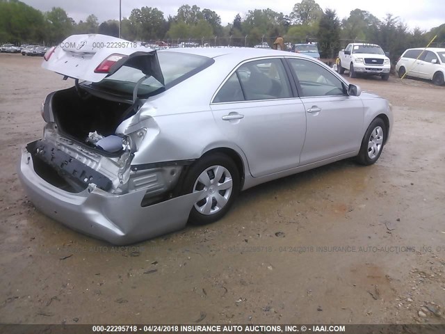 4T1BE46K67U518123 - 2007 TOYOTA CAMRY NEW GENERAT CE/LE/XLE/SE SILVER photo 4
