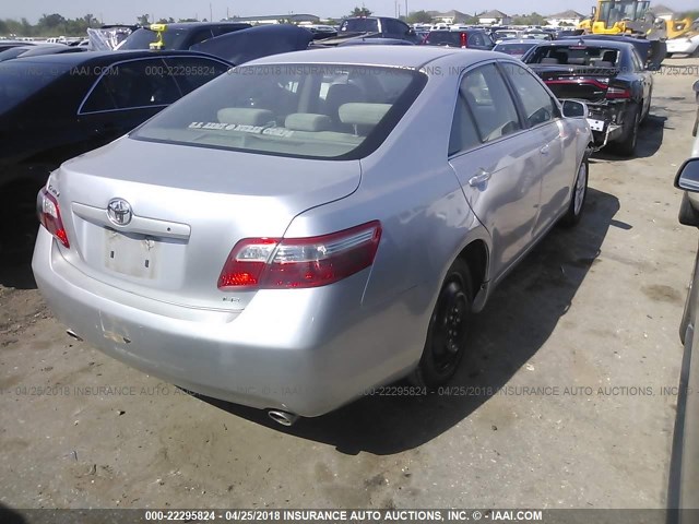 4T1BK46K08U562564 - 2008 TOYOTA CAMRY LE/XLE/SE 银色 照片 4