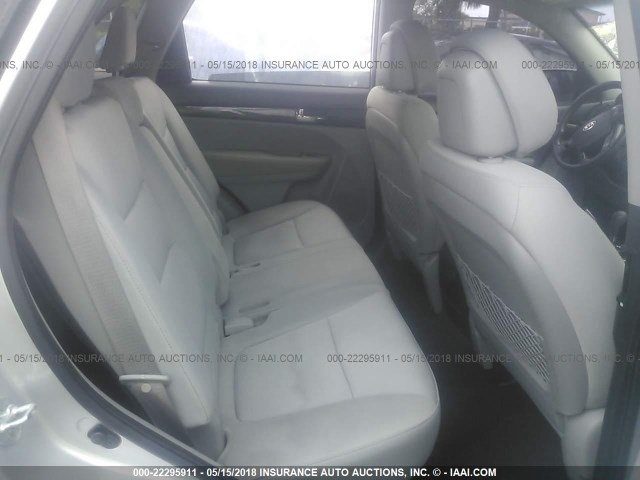 5XYKT4A20DG422678 - 2013 KIA SORENTO LX SILVER photo 8