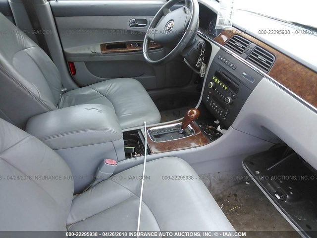 2G4WE537751311367 - 2005 BUICK LACROSSE CXS SILVER photo 5