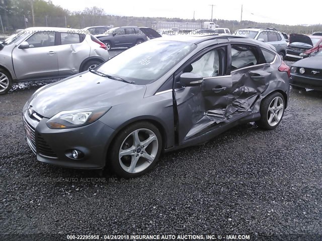 1FADP3N20EL279633 - 2014 FORD FOCUS TITANIUM GRAY photo 2