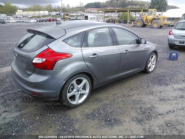 1FADP3N20EL279633 - 2014 FORD FOCUS TITANIUM GRAY photo 4