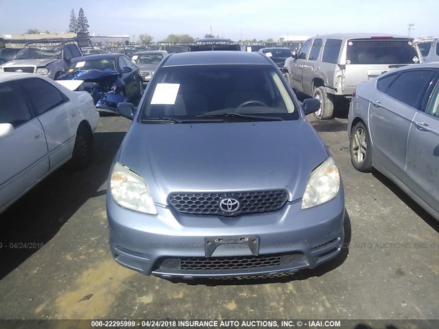 2T1KR32E73C060280 - 2003 TOYOTA COROLLA MATRIX XR BLUE photo 6