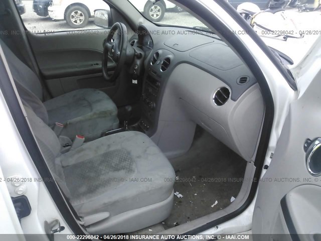 3GNDA13D37S584732 - 2007 CHEVROLET HHR LS WHITE photo 5