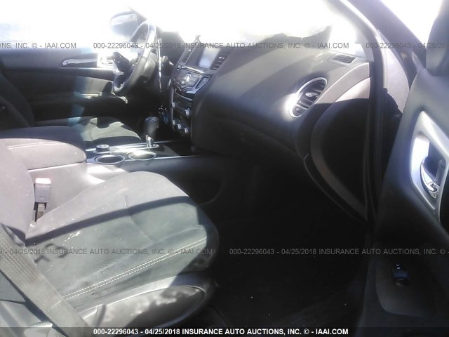 5N1AR2MM9EC668917 - 2014 NISSAN PATHFINDER S/SV/SL/PLATINUM 灰色 照片 5