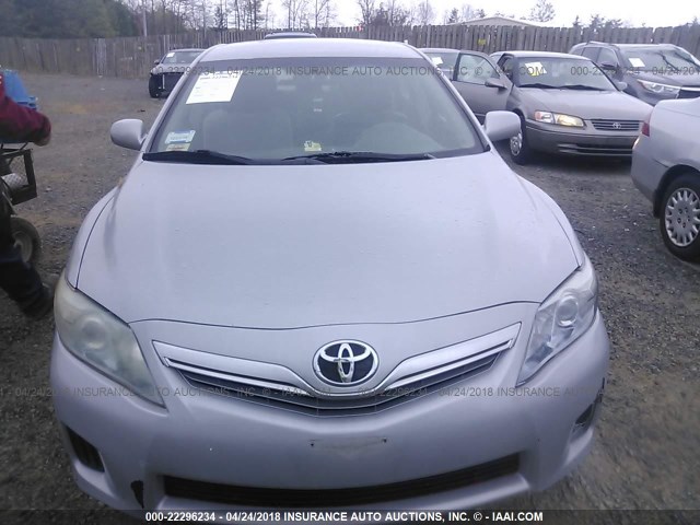 4T1BB3EK8BU136902 - 2011 TOYOTA CAMRY HYBRID SILVER photo 6