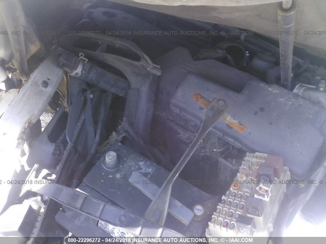 4T1BE32K52U030015 - 2002 TOYOTA CAMRY LE/XLE/SE თეთრი ფოტო 10