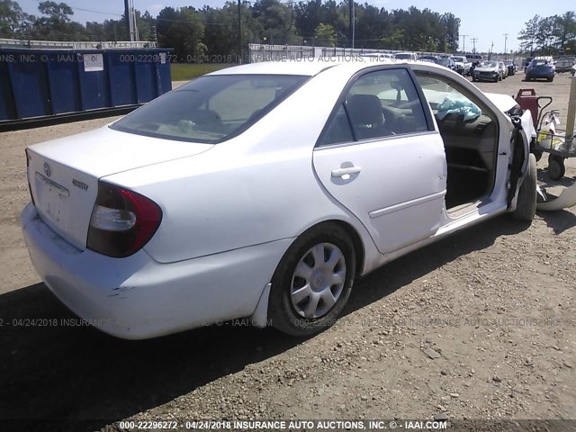 4T1BE32K52U030015 - 2002 TOYOTA CAMRY LE/XLE/SE თეთრი ფოტო 4