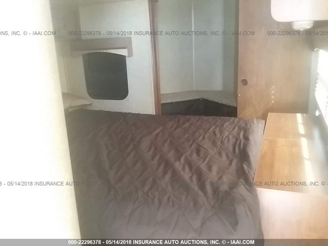 4X4TVCH20CU100709 - 2012 FOREST RIVER 35FT  白色 照片 5