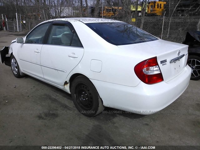 4T1BE30K73U177697 - 2003 TOYOTA CAMRY LE/XLE/SE თეთრი ფოტო 3