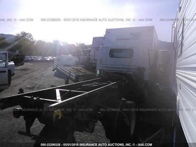 J8DB4B14637009659 - 2003 GMC W3500 W35042 WHITE photo 4