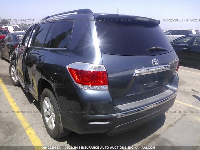 5TDZK3EH7CS062546 - 2012 TOYOTA HIGHLANDER SE BLUE photo 3