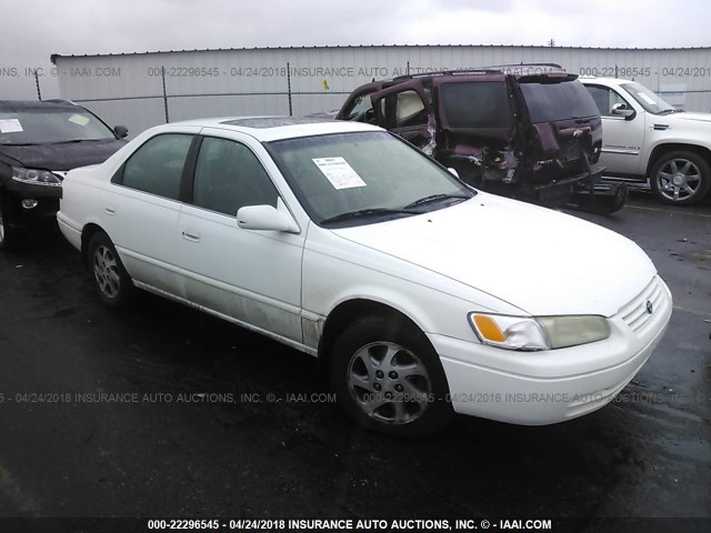 4T1BF22K8VU015245 - 1997 TOYOTA CAMRY CE/LE/XLE WHITE photo 1