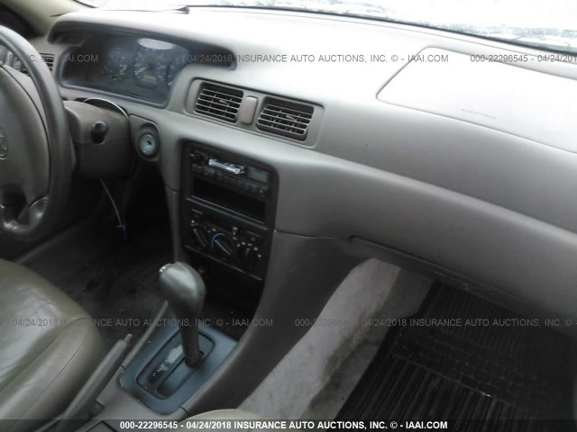 4T1BF22K8VU015245 - 1997 TOYOTA CAMRY CE/LE/XLE 白色 照片 5