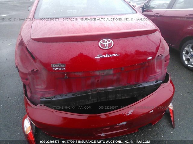 4T1CE38P06U595432 - 2006 TOYOTA CAMRY SOLARA SE/SLE RED photo 6