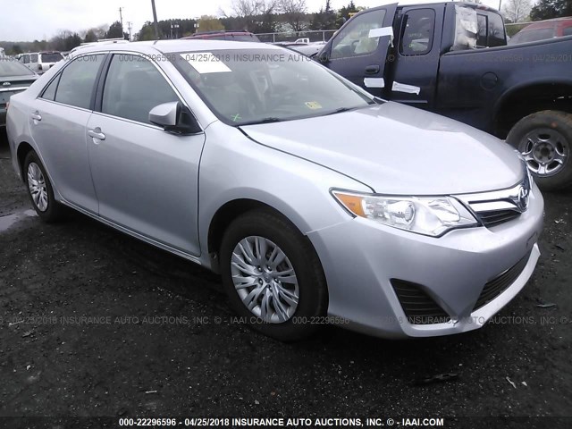 4T4BF1FK9ER438815 - 2014 TOYOTA CAMRY L/SE/LE/XLE SILVER photo 1