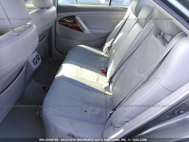 4T4BF3EKXBR117343 - 2011 TOYOTA CAMRY SE/LE/XLE GRAY photo 8