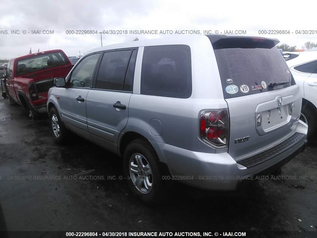 2HKYF18106H564117 - 2006 HONDA PILOT LX SILVER photo 3