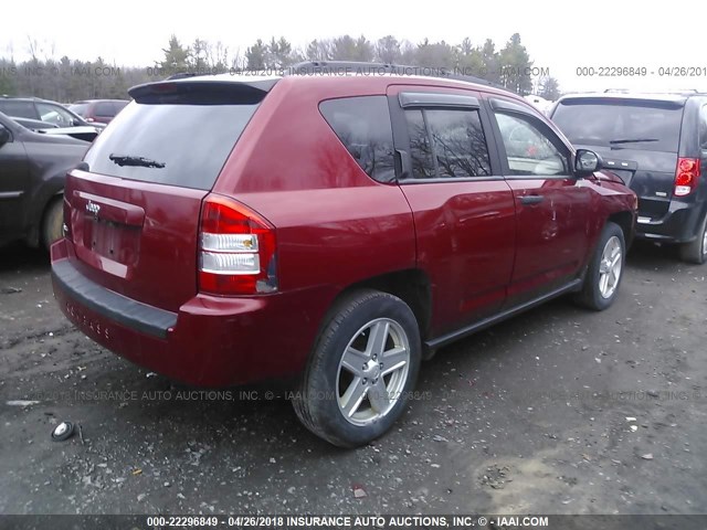 1J8FF47WX7D261075 - 2007 JEEP COMPASS RED photo 4