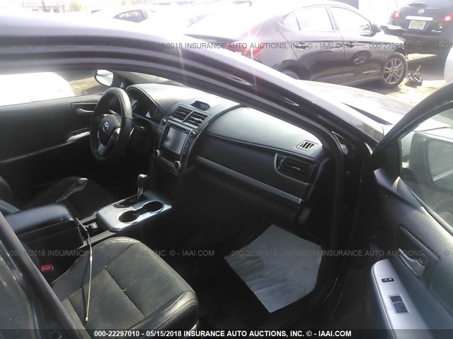 4T1BF1FKXEU861929 - 2014 TOYOTA CAMRY L/SE/LE/XLE 黑色 照片 5