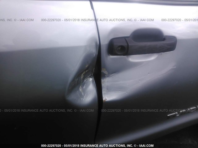 5TFUM5F12DX045831 - 2013 TOYOTA TUNDRA DOUBLE CAB SR5 SILVER photo 6