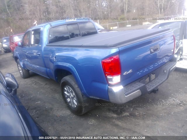 3TMDZ5BNXHM019015 - 2017 TOYOTA TACOMA DBL CAB/SR5/TRD SPORT/OR BLUE photo 3