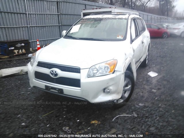 2T3DF4DV8BW122357 - 2011 TOYOTA RAV4 LIMITED WHITE photo 2