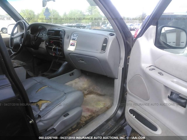 4M2ZU52P3WUJ10491 - 1998 MERCURY MOUNTAINEER  BLACK photo 5