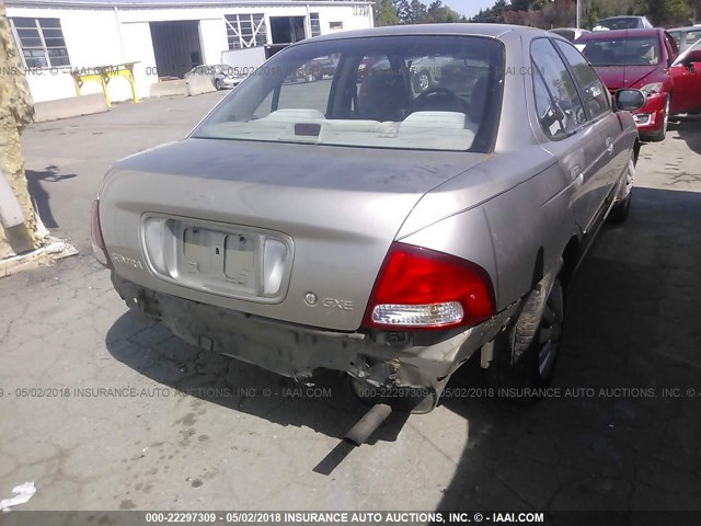 3N1CB51D2YL315616 - 2000 NISSAN SENTRA XE/GXE SILVER photo 4