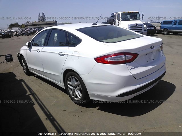 3FA6P0H70DR150225 - 2013 FORD FUSION SE WHITE photo 3