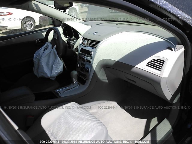 1G1ZB5E16BF269175 - 2011 CHEVROLET MALIBU LS 黑色 照片 5