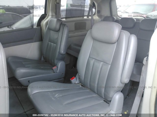 2A4RR5D10AR157090 - 2010 CHRYSLER TOWN & COUNTRY TOURING SILVER photo 8