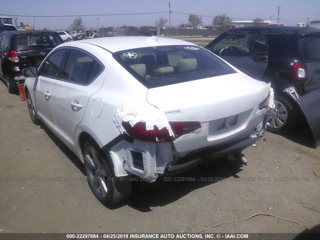 19VDE1F77DE014710 - 2013 ACURA ILX 20 TECH WHITE photo 3