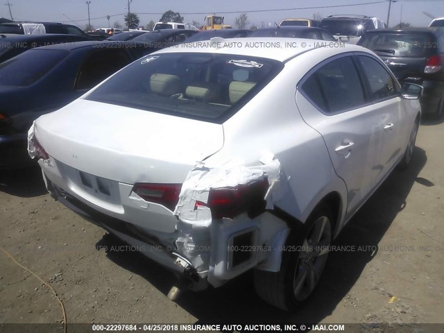 19VDE1F77DE014710 - 2013 ACURA ILX 20 TECH WHITE photo 4