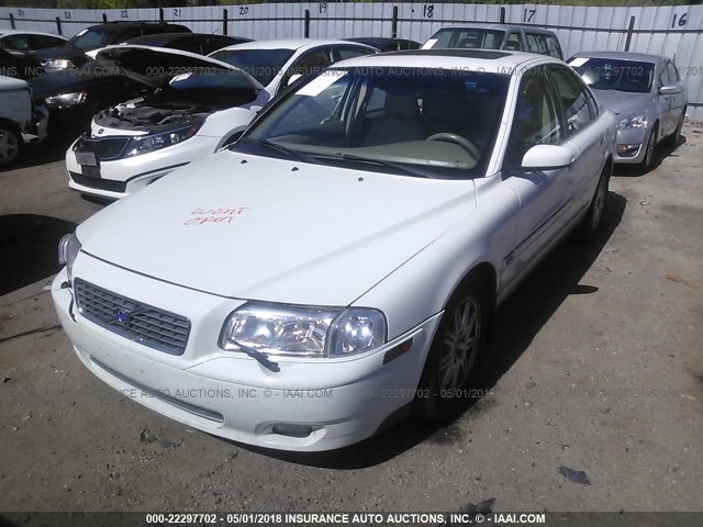 YV1TS592X51399407 - 2005 VOLVO S80 2.5T WHITE photo 2