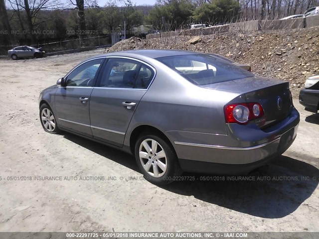 WVWAK73C77E240088 - 2007 VOLKSWAGEN PASSAT 2.0T/WOLFSBURG GRAY photo 3