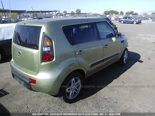 KNDJT2A2XB7259970 - 2011 KIA SOUL +/!/SPORT GREEN photo 4