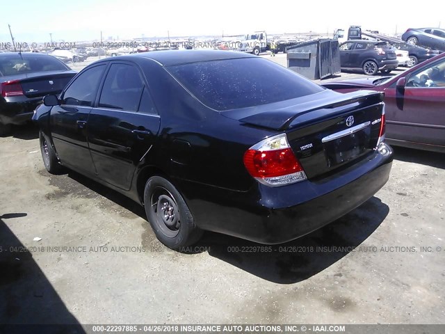 4T1BE32K95U041457 - 2005 TOYOTA CAMRY LE/XLE/SE შავი ფოტო 3