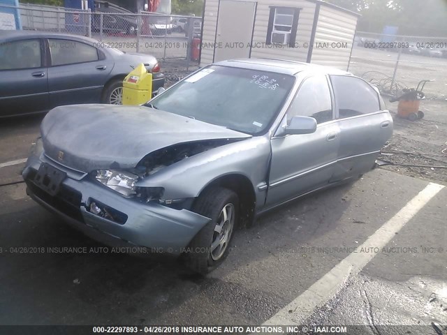 1HGCD5656RA019680 - 1994 HONDA ACCORD EX/EX-R GRAY photo 2