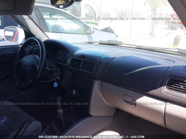 JF1SF65691G721990 - 2001 SUBARU FORESTER S 白色 照片 5