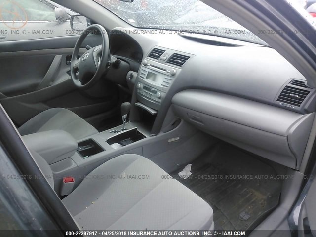 4T1BB46K89U083195 - 2009 TOYOTA CAMRY HYBRID GRAY photo 5