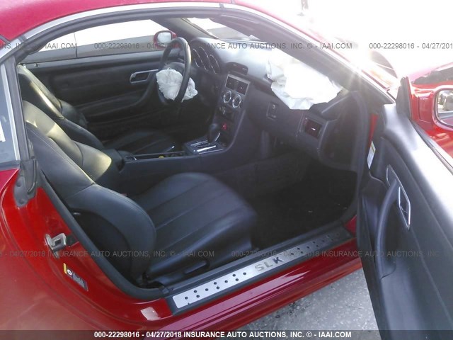 WDBKK49F83F283555 - 2003 MERCEDES-BENZ SLK 230 KOMPRESSOR RED photo 5