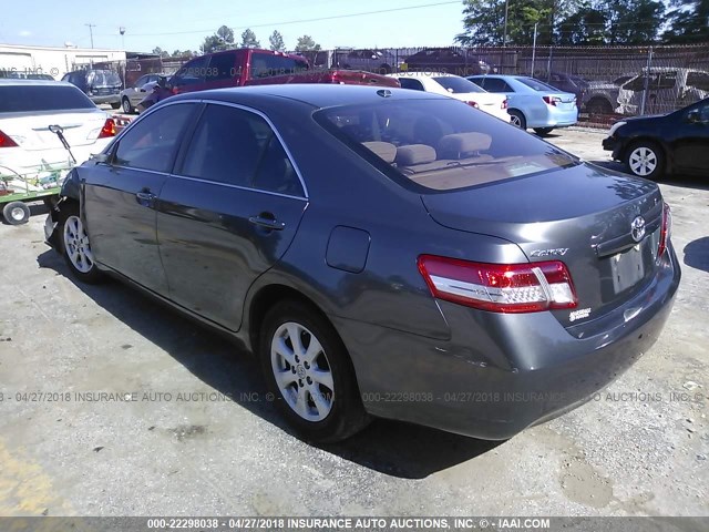 4T4BF3EK8AR068464 - 2010 TOYOTA CAMRY SE/LE/XLE 灰色 照片 3
