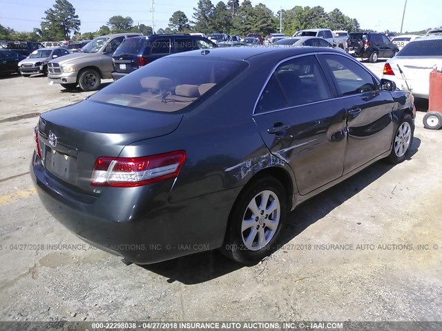 4T4BF3EK8AR068464 - 2010 TOYOTA CAMRY SE/LE/XLE 灰色 照片 4
