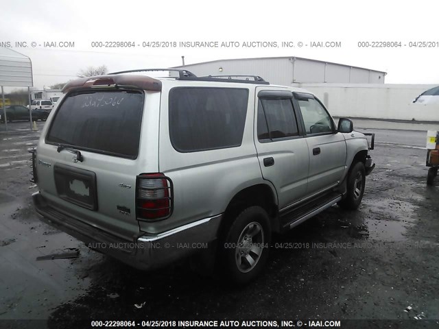 JT3HM84R0X0034551 - 1999 TOYOTA 4RUNNER SR5 SILVER photo 4