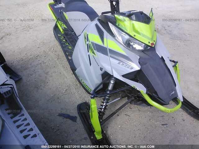 4UF18SNW7JT100420 - 2018 ARCTIC CAT SNOWMOBILE ნაცრისფერი ფოტო 2
